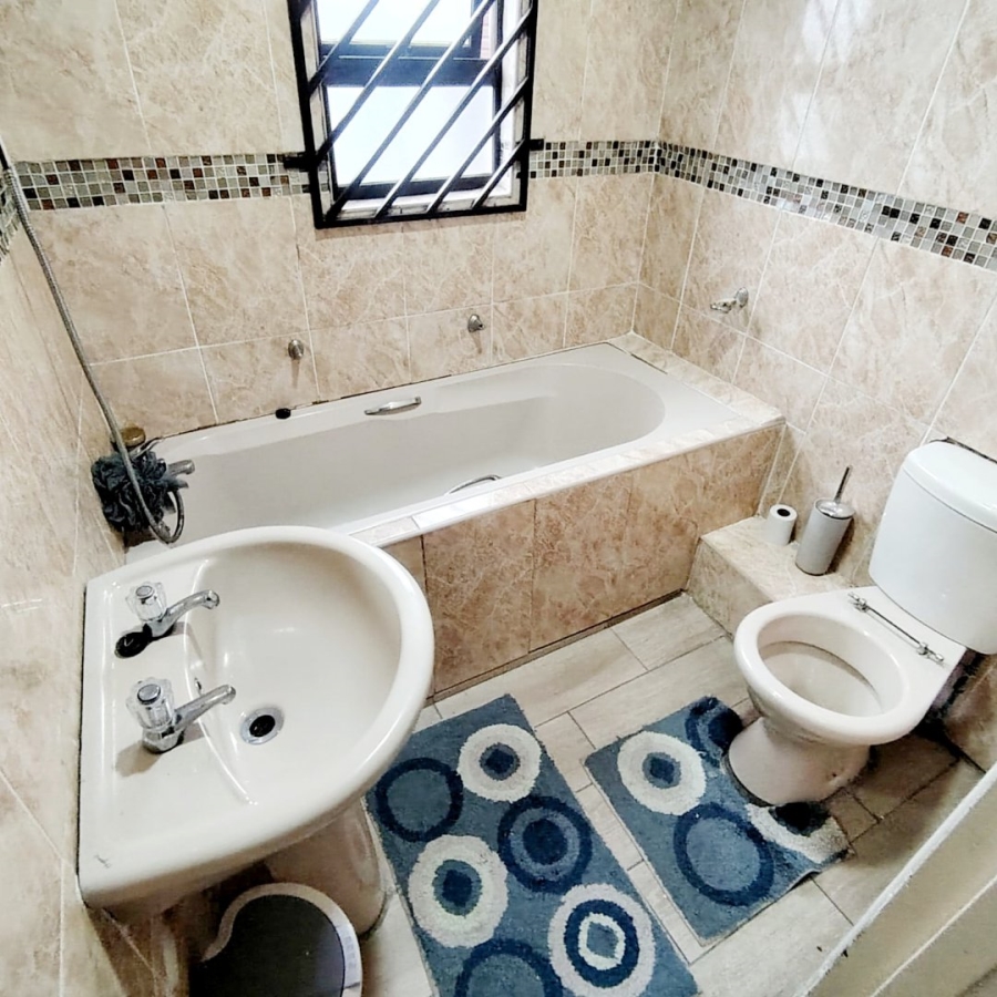 4 Bedroom Property for Sale in Mdantsane Nu 9 Eastern Cape